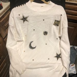 💫🎃misplaced -ask-
Vintage Celestial Sweater- 494 $35 or $30 w/offer